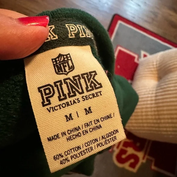 Awesome Green Bay Packers Victoria Secret pink hoody - Picture 3 of 4